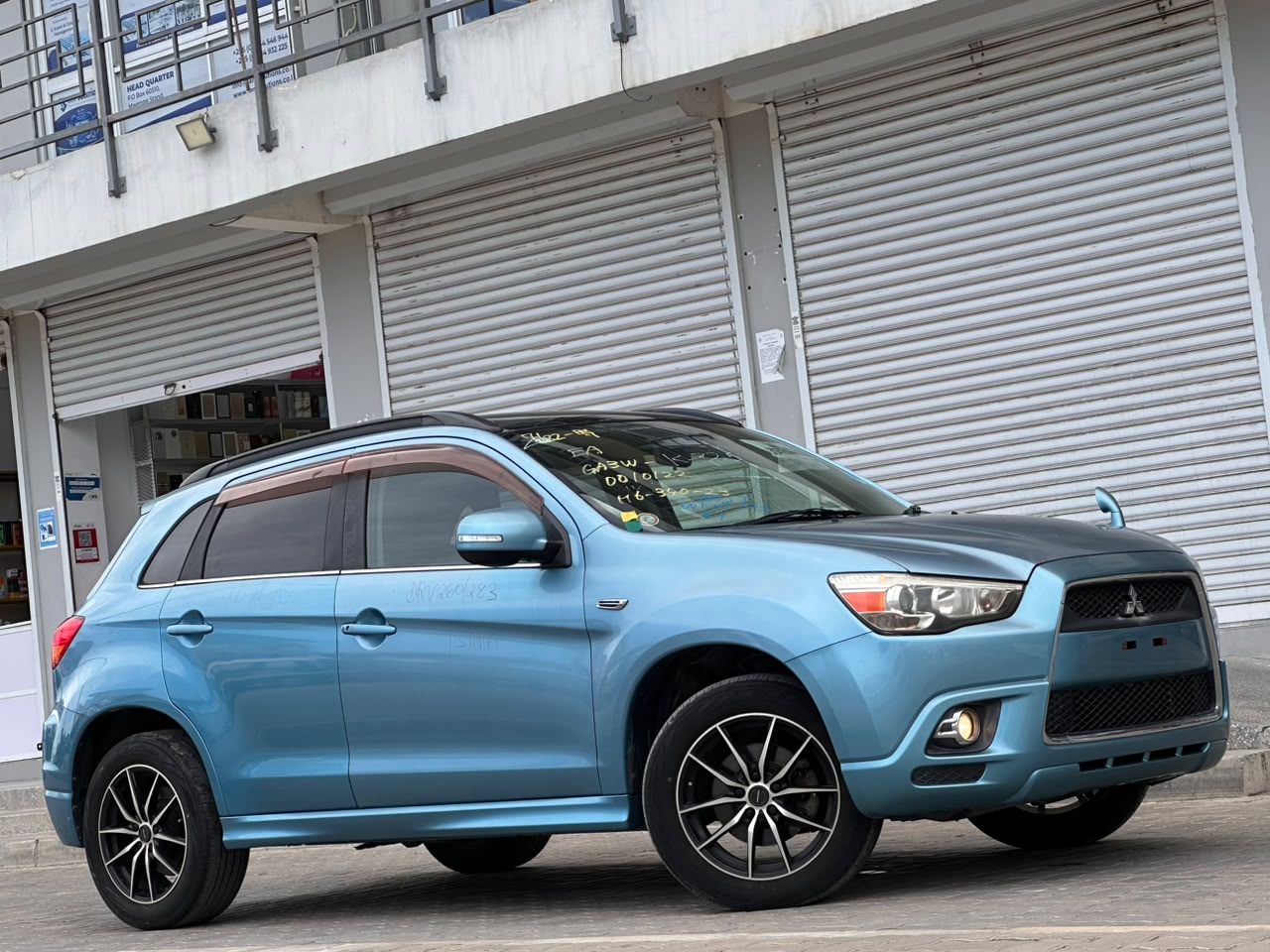 MITSUBISHI RVR